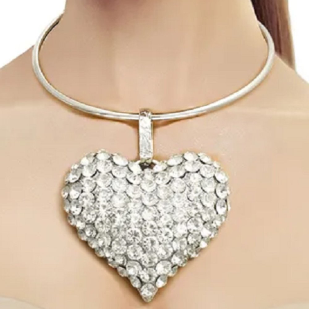 💋❤️Fabulous Rhinestone Crystal Heart Necklace Collar Set